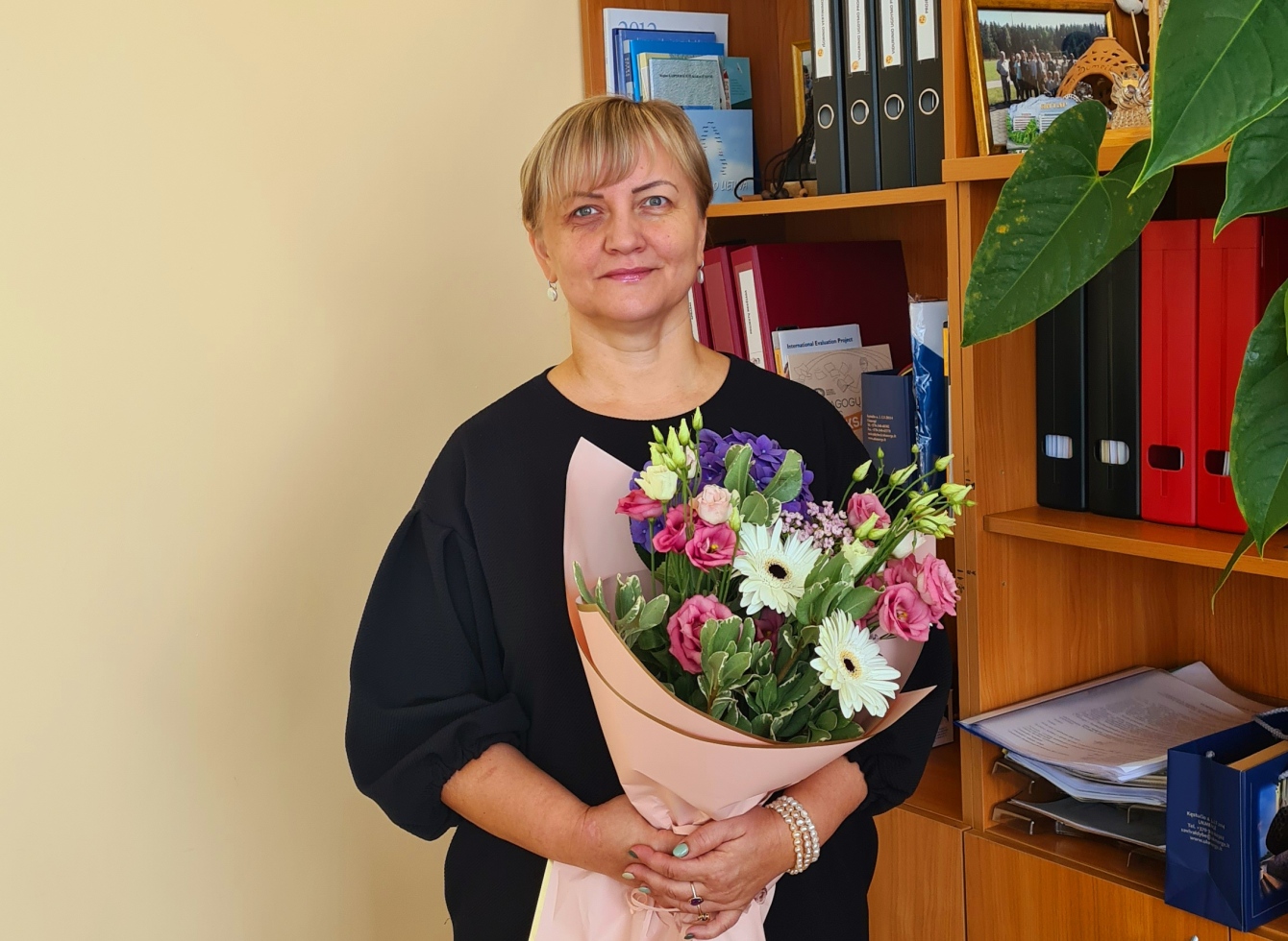 Siesikų gimnazija turi naują direktorę - Jolantą Ulkštinienę
