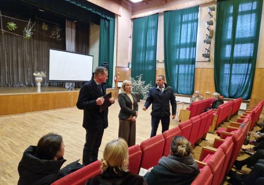 Siesikų seniūnijos seniūnė pristatė...