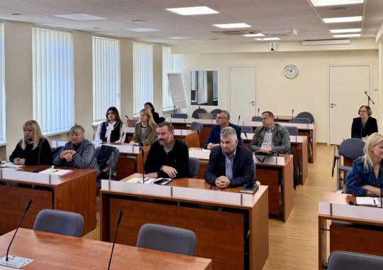 Kviečiame dalyvauti konkurse – parodoje „Šviečiantys moliūgų žibintai“ 