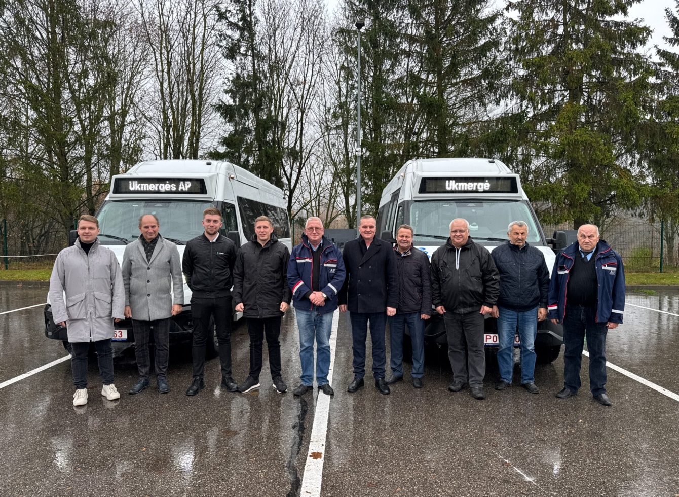 Autobusų pristatymo akimirkos