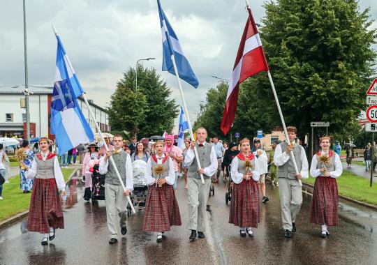 Ukmergės tautodailininkams įteikti Lietuvos meno kūrėjo pažymėjimai