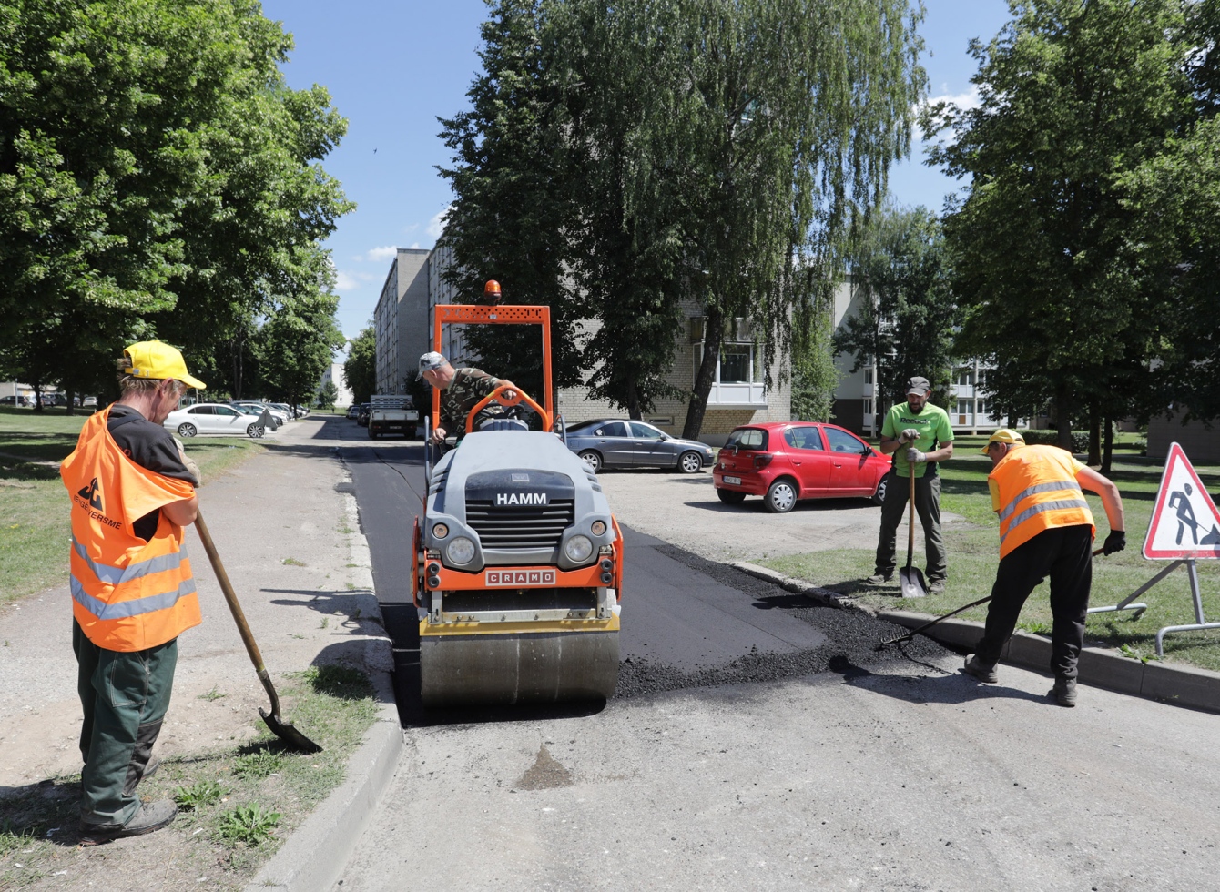 Tvarkomas įvažiavimas į kiemą