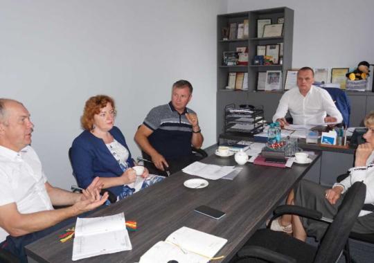 Svarstomos galimybės Ukmergėje įrengti pirmąjį padangų depozito punktą...