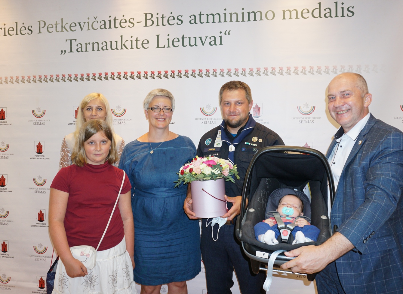 Ukmergiškiui Jonui Dragūnui įteiktas atminimo medalis „Tarnaukite Lietuvai“ 