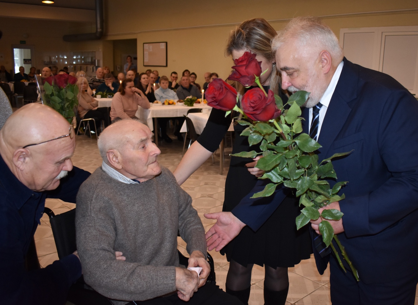 Jasiuliškių socialinės globos namuose pagerbti jubiliatai 