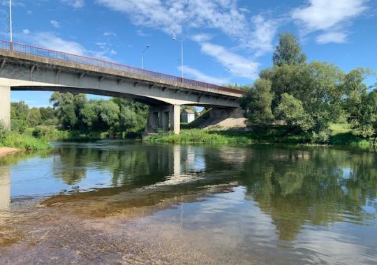 Kapinėse įrengti įrankių stendai