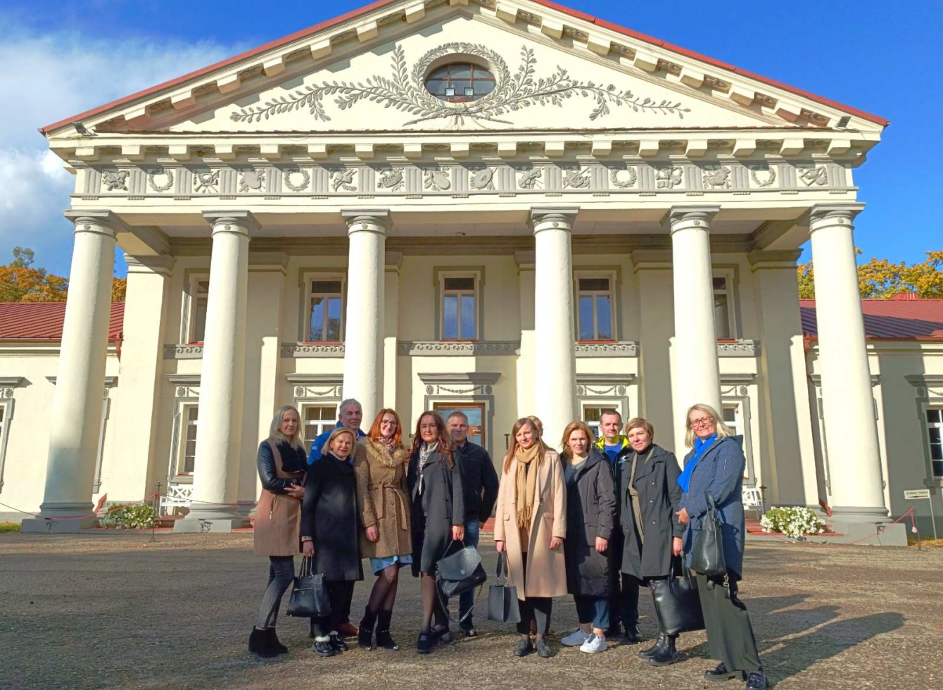Susitikimo dalyviai Taujėnų dvare