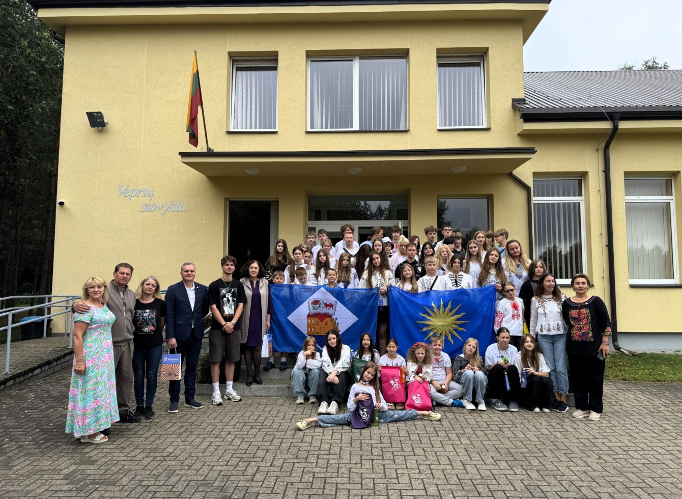 Ukmergė jau penktą kartą dovanojo Ukrainos vaikams savaitę ramybės ir vaikystės