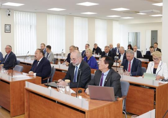 Ukmergės rajono savivaldybės taryboje...
