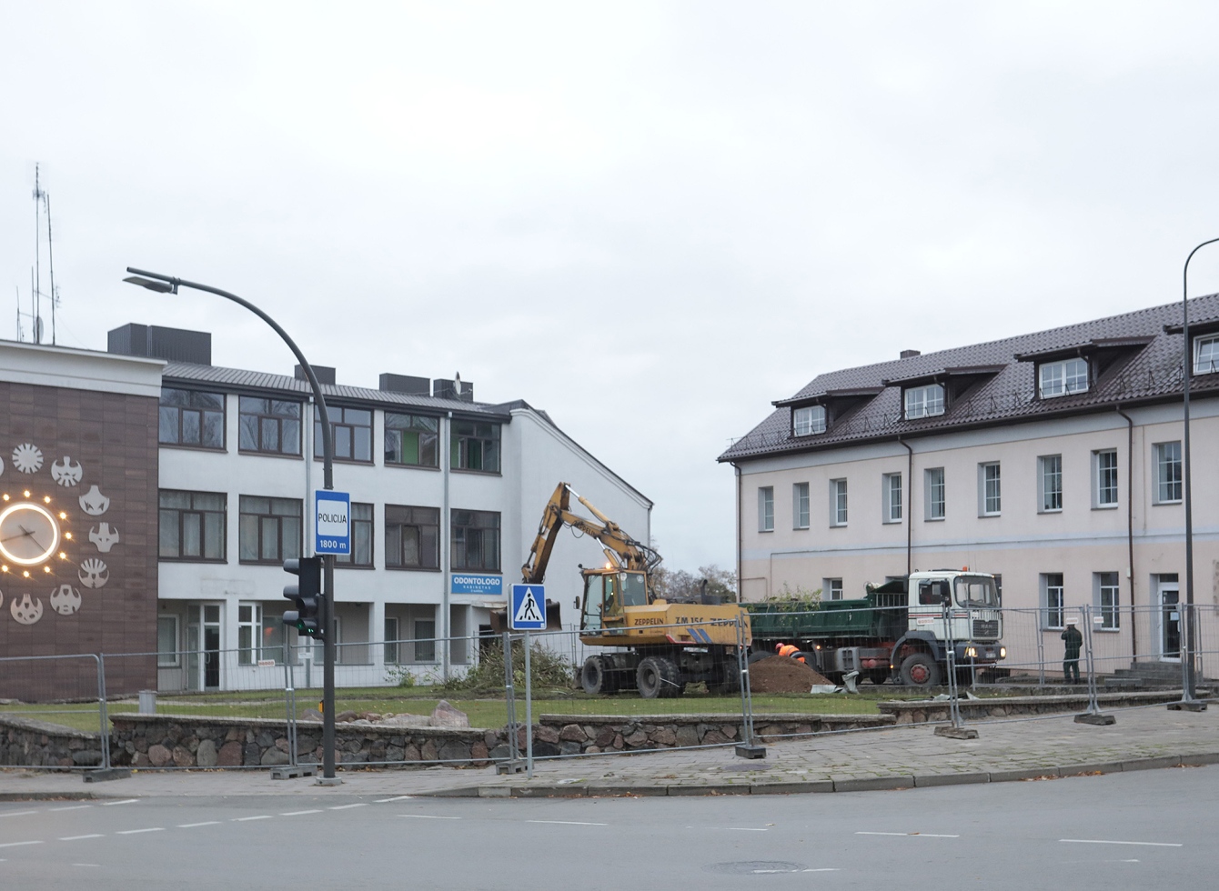 Startavo Vilniaus ir Vytauto gatvių sankirtoje esančio skvero atnaujinimo darbai
