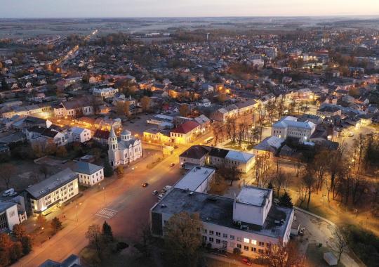 Į savo vietas sugrąžinti trys tekstilės atliekų konteineriai
