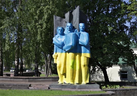 Sovietinę ideologiją simbolizuojančios skulptūros likimas - NKPT narių...