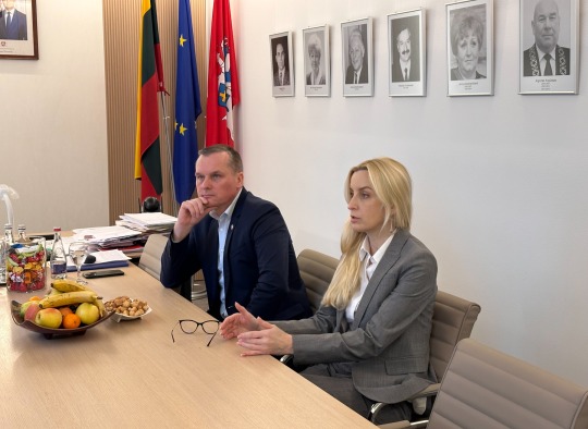 Ukmergės rajono savivaldybėje aptartos bendradarbiavimo galimybės su Valstybine vaiko teisių apsaugos tarnyba