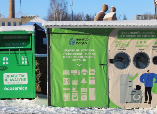 Žaliasis namelis prie prekybos centro „Maxima“ (Anykščių g.)