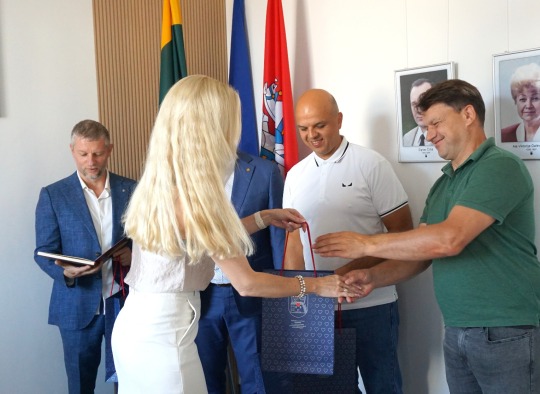 Ukmergės rajono savivaldybei padovanota išskirtinė istorijos relikvija