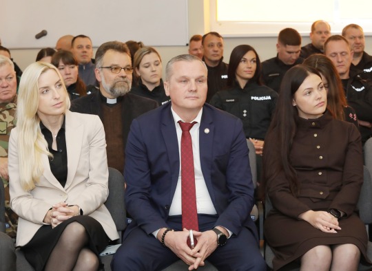 Angelų sargų dienos proga – sveikinimai policijos pareigūnams