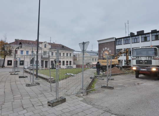 Startavo Vilniaus ir Vytauto gatvių sankirtoje esančio skvero atnaujinimo darbai