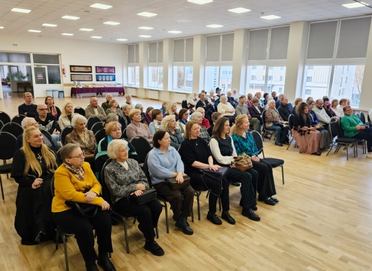 VII Respublikinė konkursinė tautodailininkų tapytojų paroda „Natiurmortas“ 9