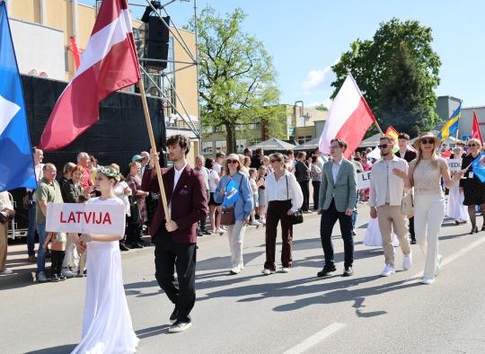 Šventinės eitynės Ukmergėje - vienas miestas, tūkstančiai žingsnių, viena nuotaika