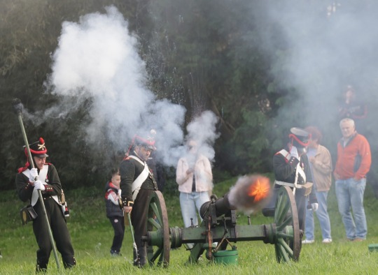 Deltuvoje vėl aidėjo 1812-ųjų mūšio salvės