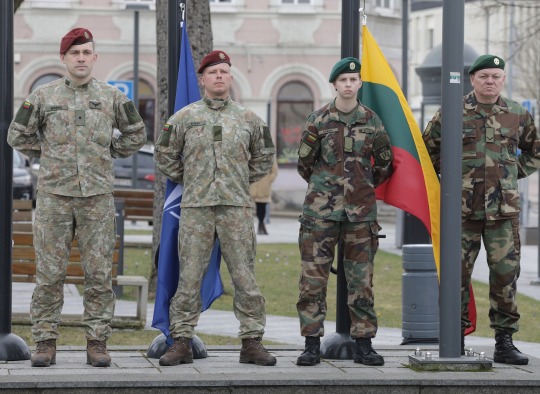 Lietuvos įstojimo į NATO 21-ųjų metinių minėjimo akimirkosįstojimo į NATO 21-ųjų metinių renginio akimirkos