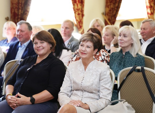 Taujėnų dvare susitiko Ukmergės rajono švietimo bendruomenė