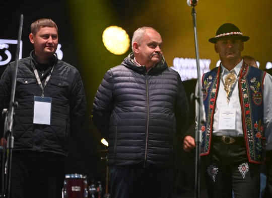 Delegation from Ukmerge on the stage