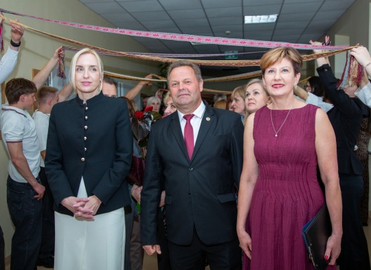 Ukmergės abiturientams nuskambėjo Paskutinis skambutis