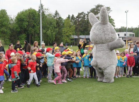 Mažųjų ukmergiškių sporto šventėje buvo daug šypsenų ir judesio