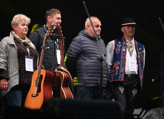 Delegation from Ukmerge on the stage