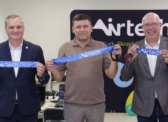 Ukmergėje atidarytas „Airtech“ dronų valdymo mokymų centras – kviečia į užsiėmimus ne tik vaikus, bet ir suaugusiuosius