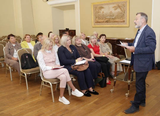 Taujėnų dvare susitiko Ukmergės rajono švietimo bendruomenė