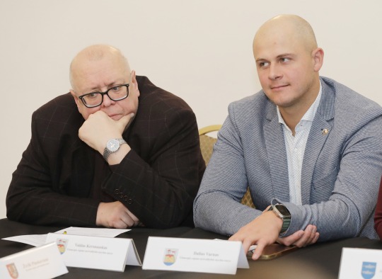 Posėdžio akimirkos