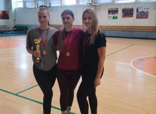 Tradicinėse seniūnijų sporto žaidynėse – atkaklios kovos ir bendrystės dvasia