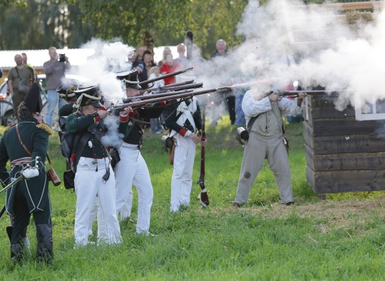 Deltuvoje vėl aidėjo 1812-ųjų mūšio salvės