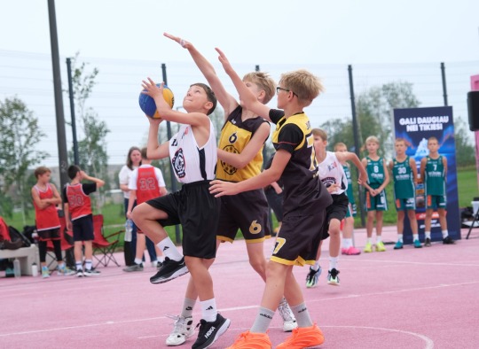 Ukmergėje – įtemptos 3×3 krepšinio kovos dėl mero taurės „JUSEMA 2026“