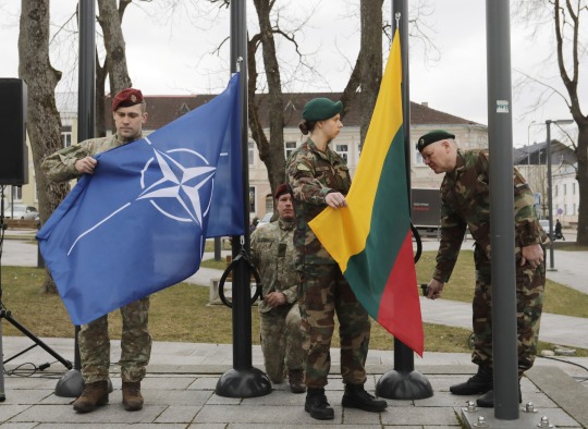 Lietuvos įstojimo į NATO 21-ųjų metinių minėjimo akimirkos