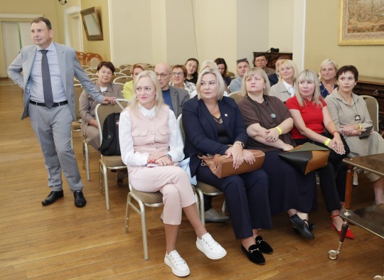 Taujėnų dvare susitiko Ukmergės rajono švietimo bendruomenė