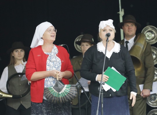 Taujėnuose šurmuliavo Derliaus šventė ir paminėtas 430 metų jubili