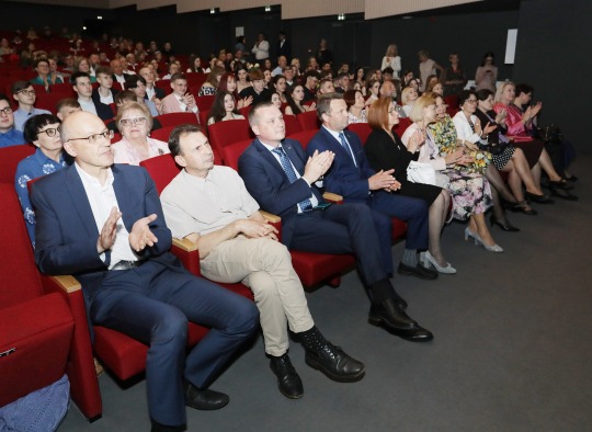 Jono Basanavičiaus gimnazijos abiturientų paskutinis skambutis