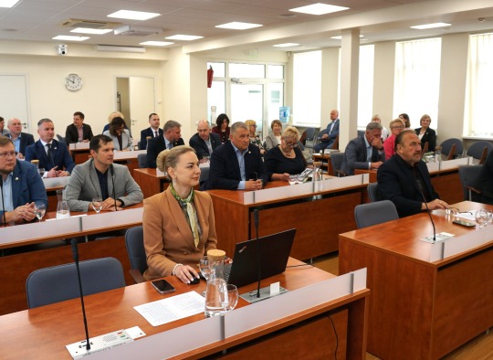 Posėdžiavo Ukmergės rajono savivaldybės taryba