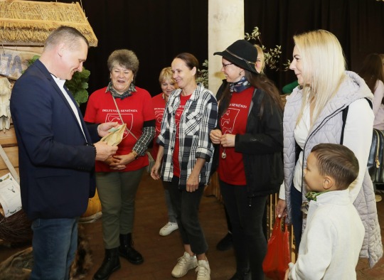 Taujėnuose šurmuliavo Derliaus šventė ir paminėtas 430 metų jubili