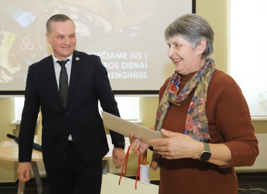 D. Varnas ir G. Vaitkūnienė