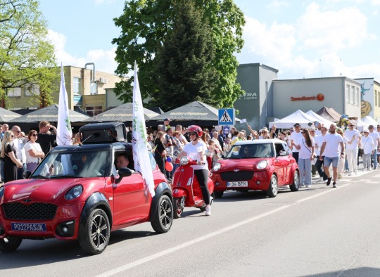 Šventinės eitynės Ukmergėje - vienas miestas, tūkstančiai žingsnių, viena nuotaika
