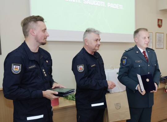 Angelų sargų dieną pagerbti Ukmergės policijos pareigūnai ir pilietiški gyventojai
