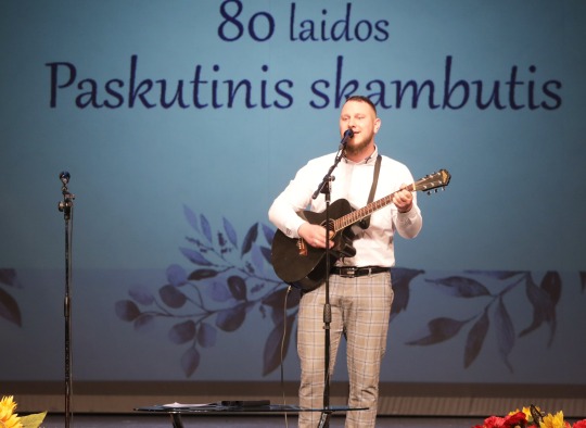 Jono Basanavičiaus gimnazijos abiturientų paskutinis skambutis