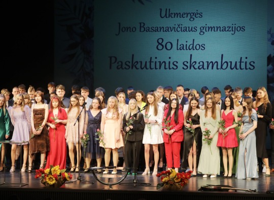 Jono Basanavičiaus gimnazijos abiturientų paskutinis skambutis